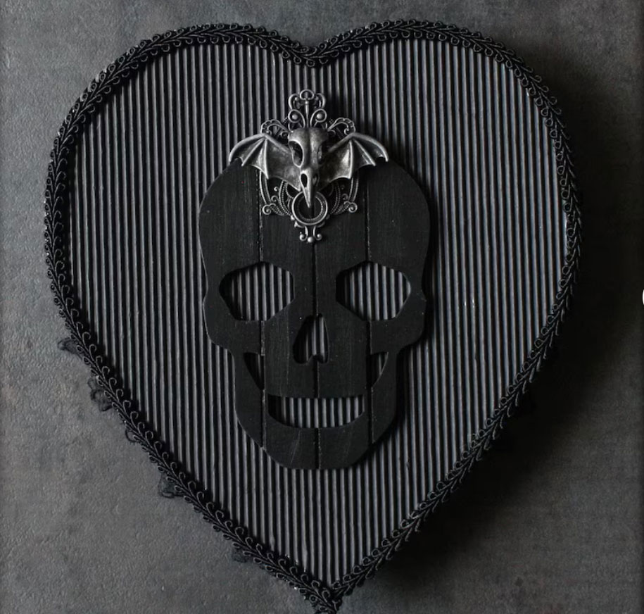 Gothic skull gift box.